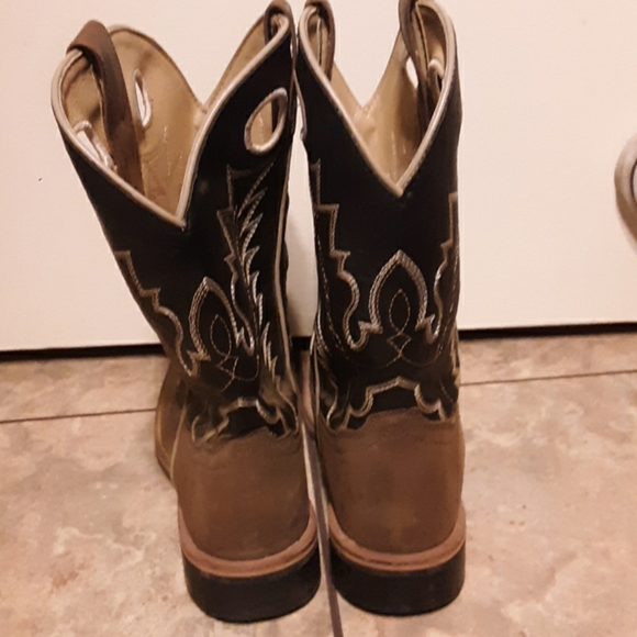 Brown Cowgirl boots - Picture 3 of 3